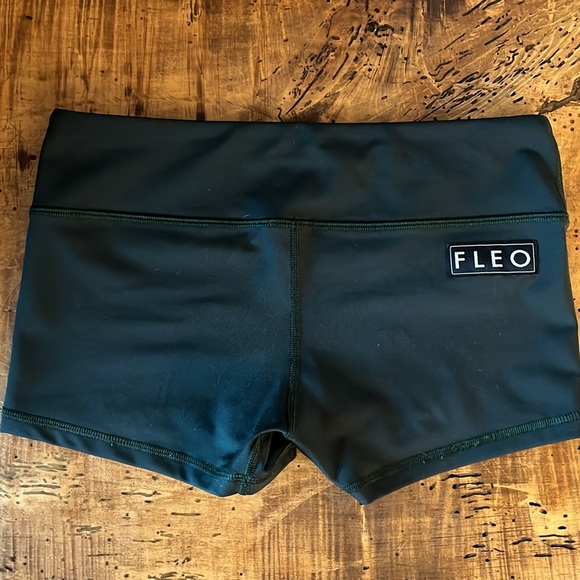 Fleo Original Cut Shorts Forest Green - Picture 2 of 3
